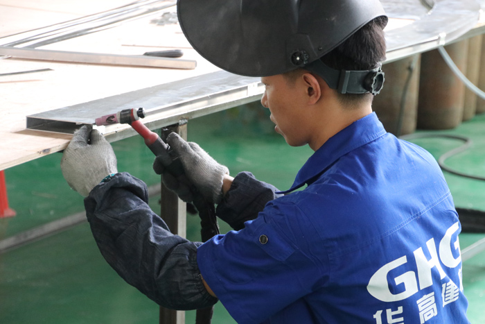 生產(chǎn)設(shè)備